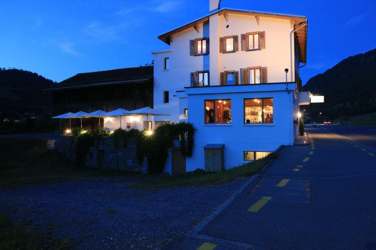 Hotel Landgasthof Zum Glenner Domat Exteriér fotografie